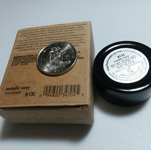 Stila Magnificent Metals Eye Liner METALLIC NAVY - Picture 2 of 3